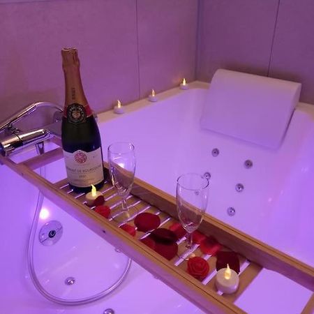 L'Atelier Des Reves Un Moment Magique Spa Prive 본느 외부 사진